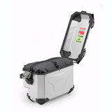 T526_inner-bag_mounted-on_givi_OBKEVS40AR_lr