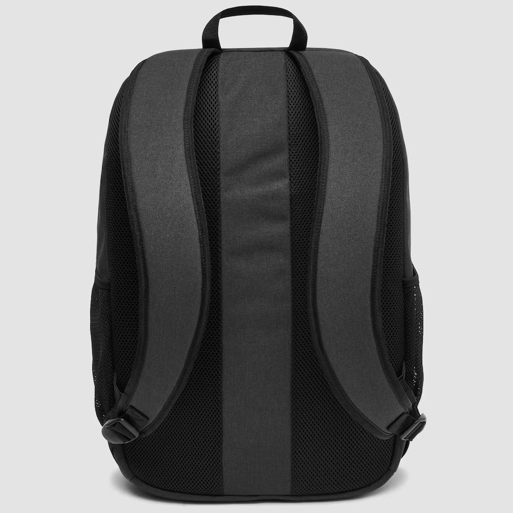 Oakley Enduro 4.0 Backpack - straps