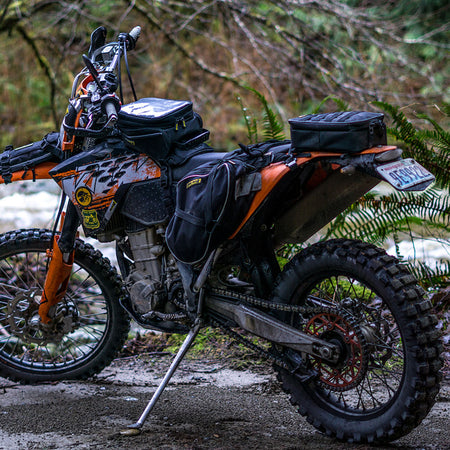 RG-025R - TRAILS END REAR FENDER BAG WITH TOOL ROL