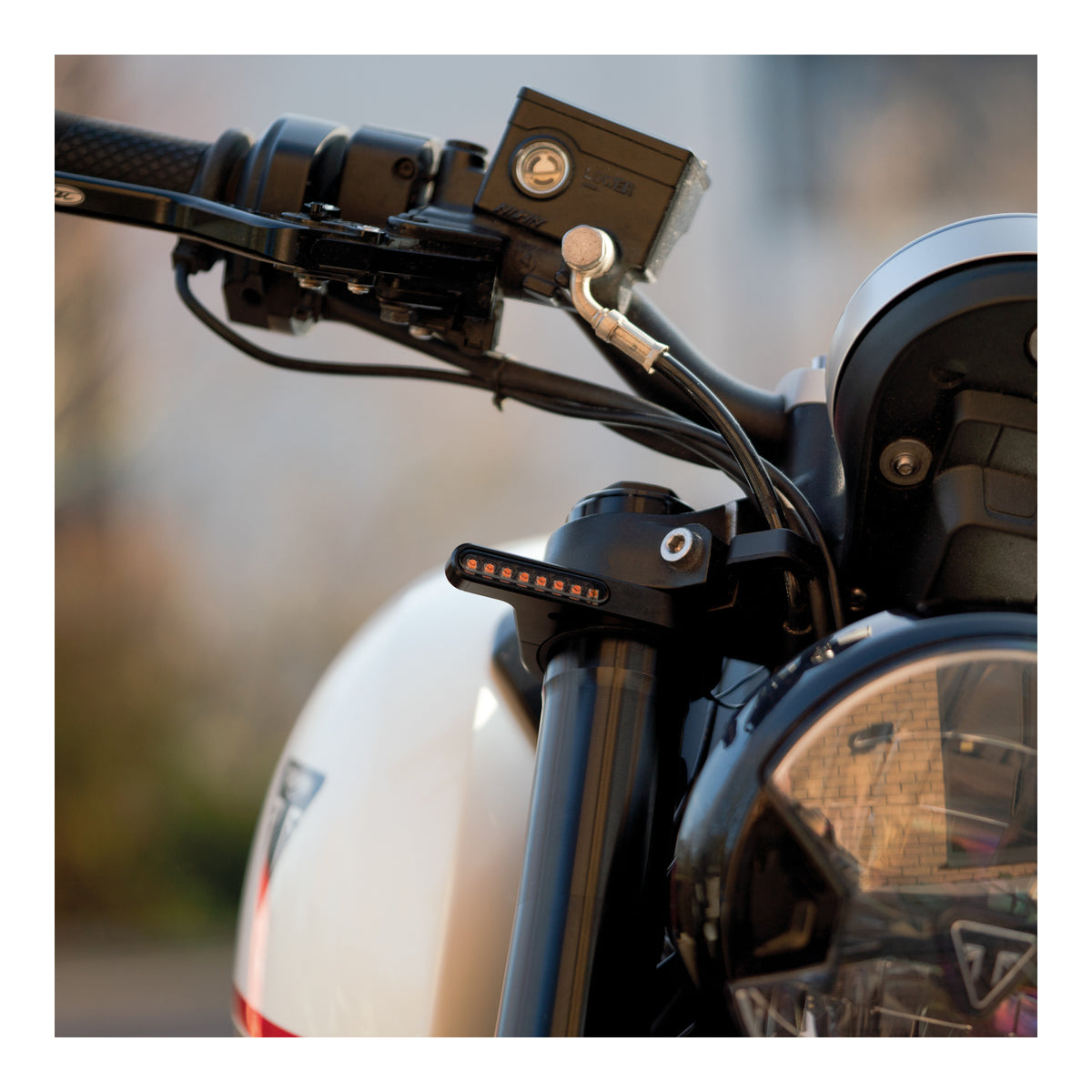 Oxford Darkturner - Sequential Fork Mounted Indicators