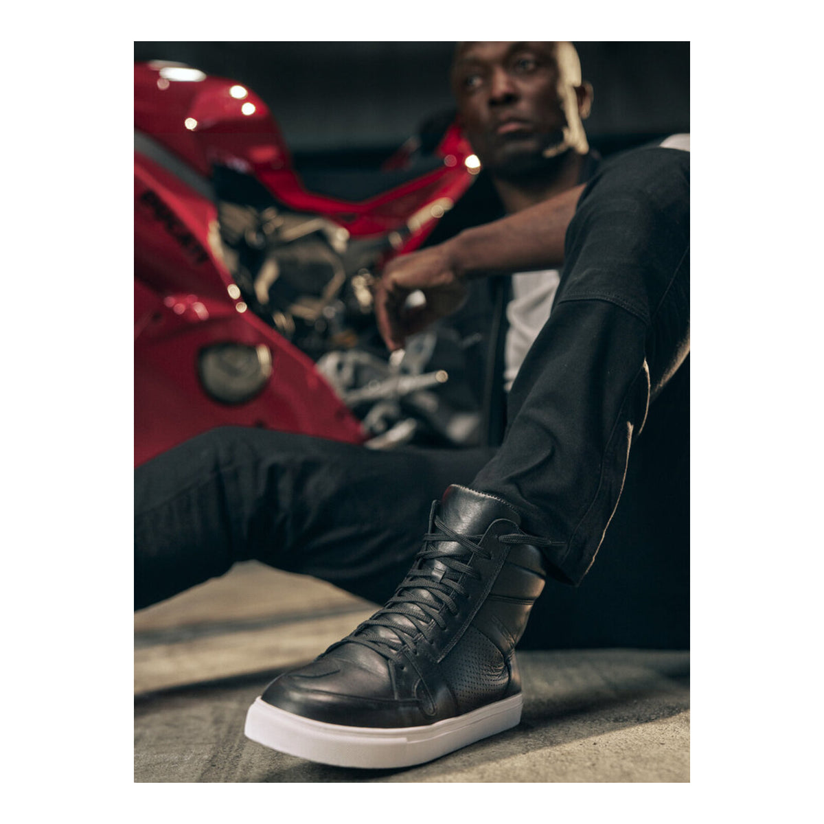 Richa Chaser Waterproof Sneaker - Black