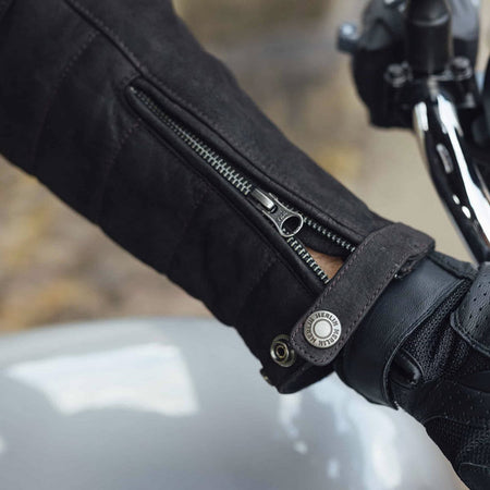 Alton-II-cuff-LR