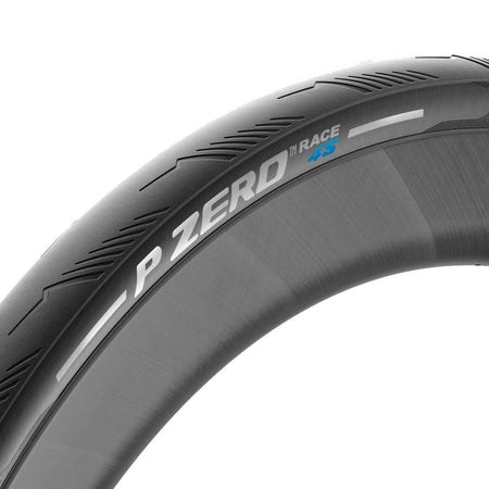 P ZERO RACE 4S - close-up